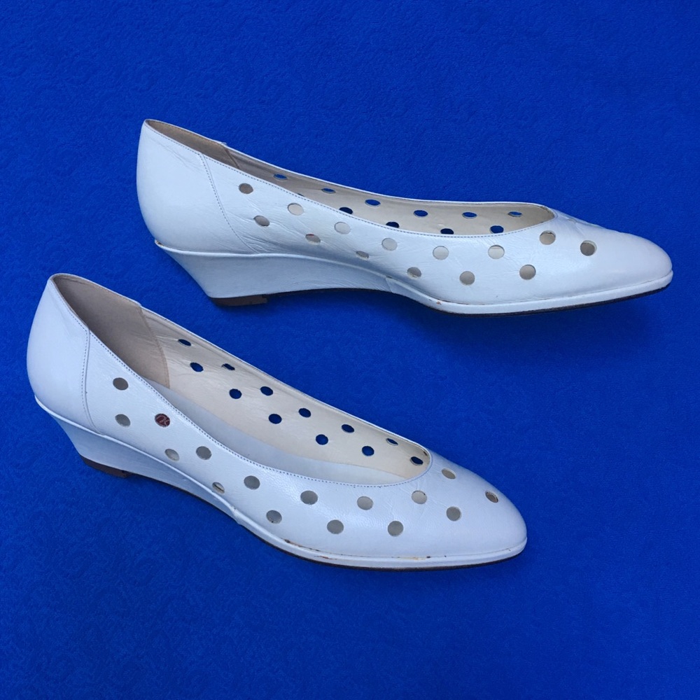 Vintage White Leather Wedge Shoes